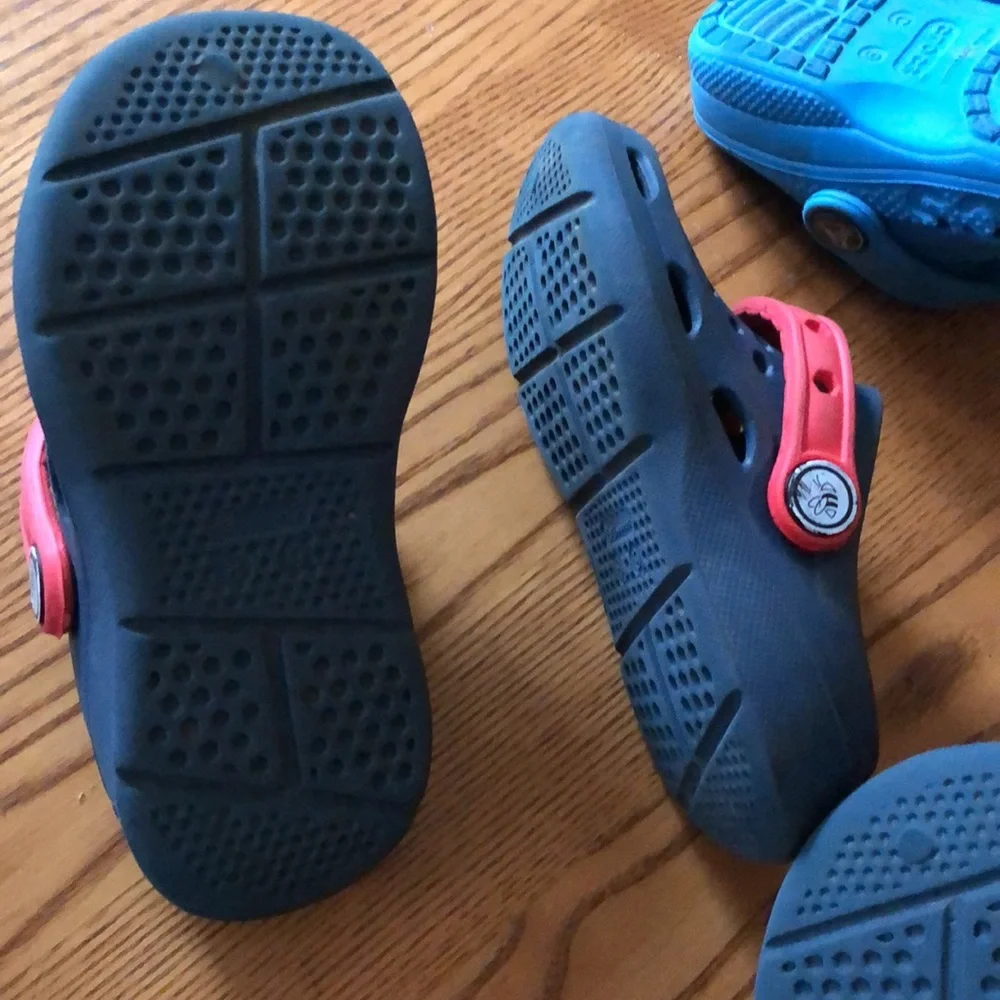 266. Joybee toddler clogs